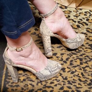 10 Just Fab Platform Heels